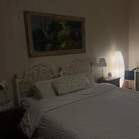 דירה Two Bedroom In Isola מילאנו